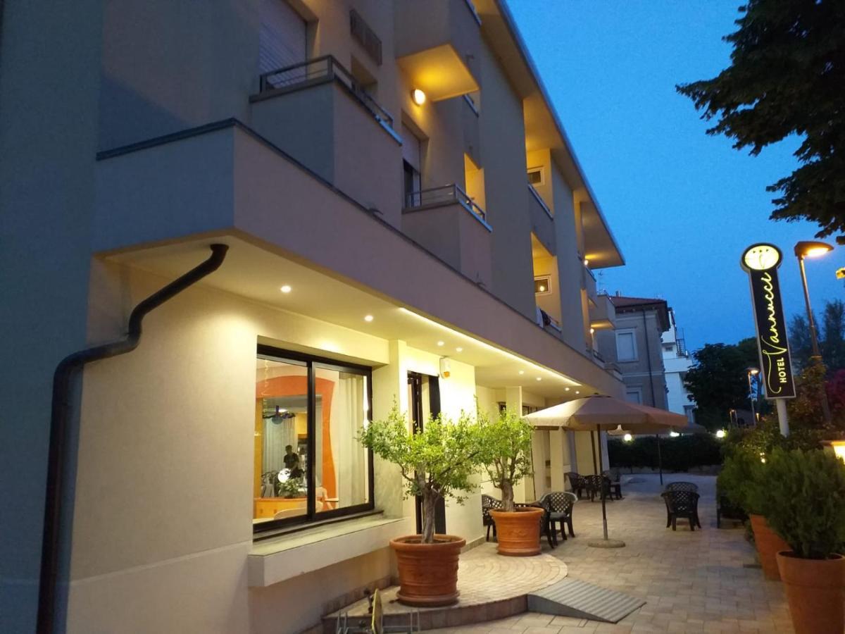 Hotel Vannucci Rimini Eksteriør billede